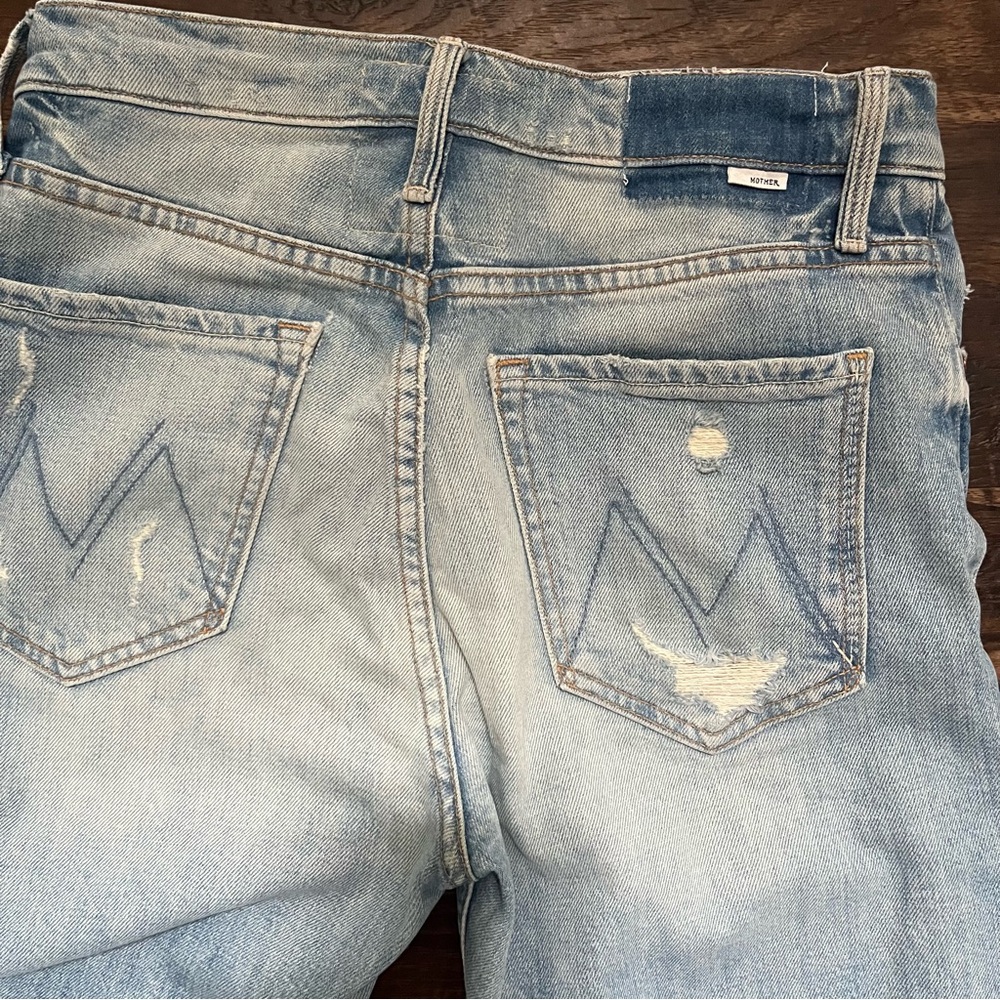 Mother Denim the Tomcat distressed lighter wash “the confession” jeans 27 - Picture 13 of 13